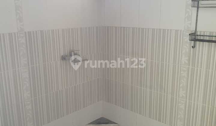 Rumah Mewah Semi Furnished Hadap Utara di Antapani Bandung 2