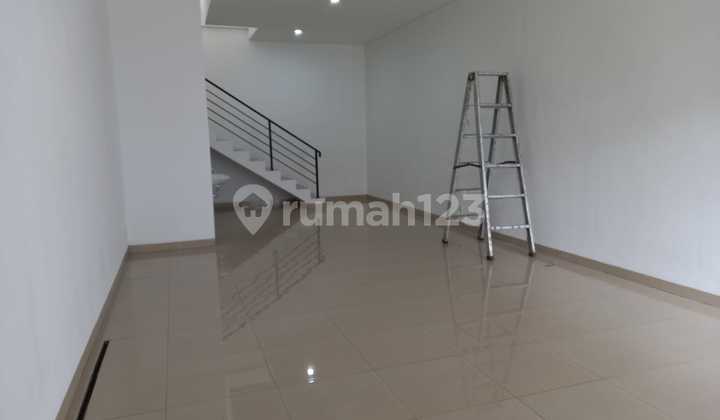 2-Storey Shop House on Jalan Sangkuriang, North Cimahi, Corner Lot 2