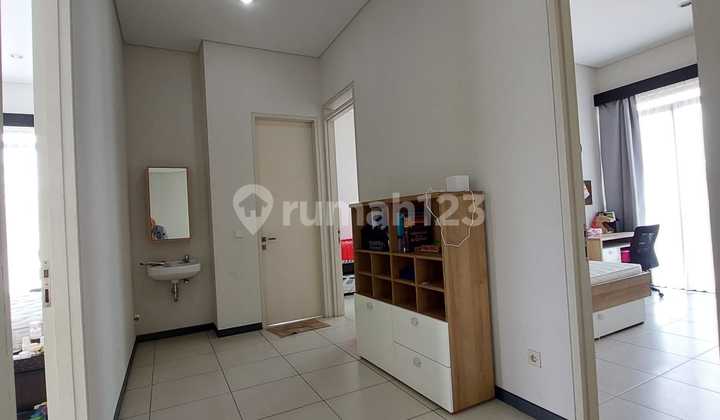 Rumah di Kamandaka Kota Baru Parahyangan, Mewah 2 Lantai  2