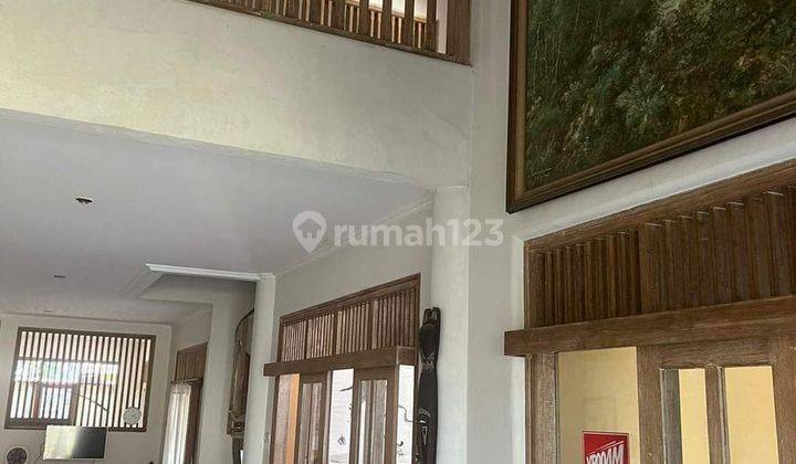 Dijual rumah mewah renon 1