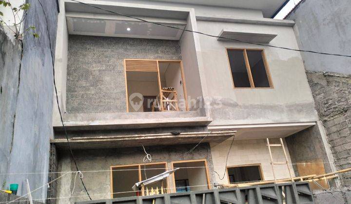 Dijual rumah baru lantai 2 1