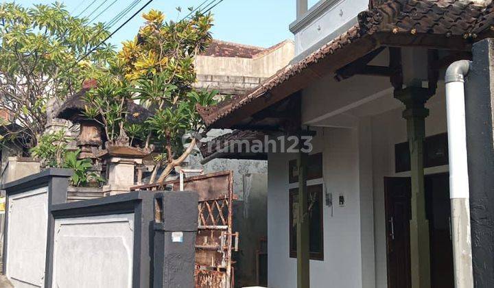 Dijual rumah second di jalan Andakasa bali 1