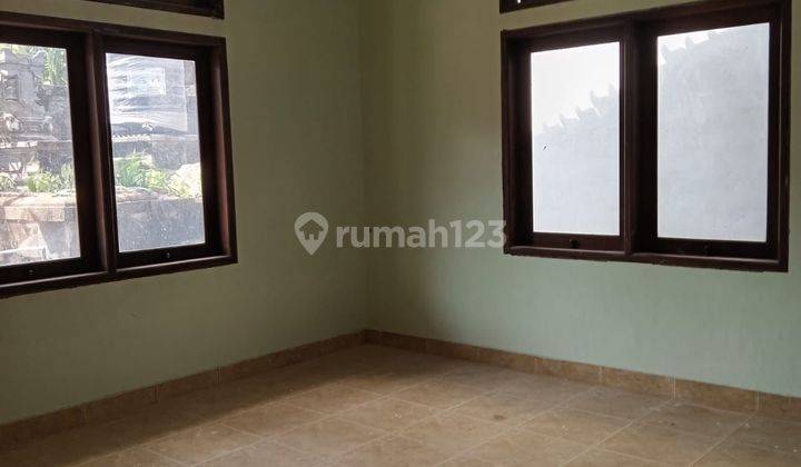 Dijual rumah second di jalan Andakasa bali 2