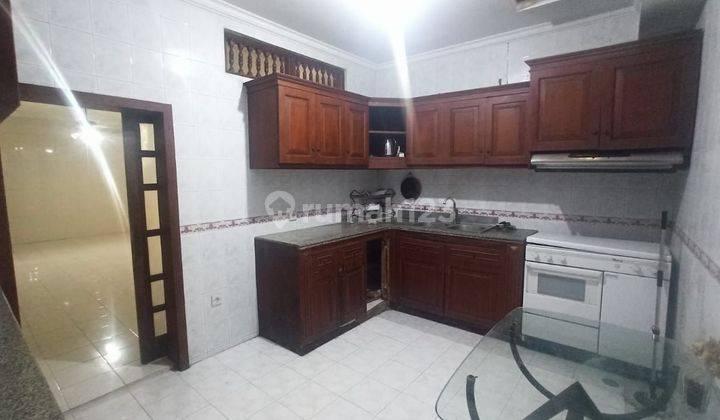 Dijual Rumah Lantai 2 Sesetan 1