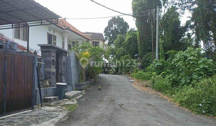 Dijual Rumah Second Lantai Satu Sangat Strategis 2