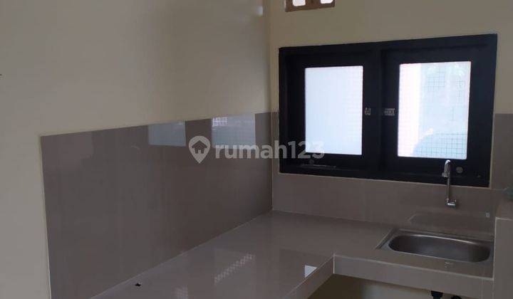 Dijual Rumah 2 Lantai Siap Huni 2