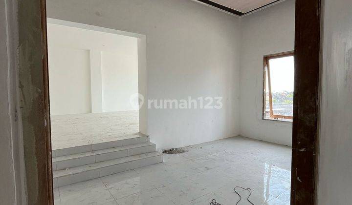 Dijual Rumah Plus Gudang 2