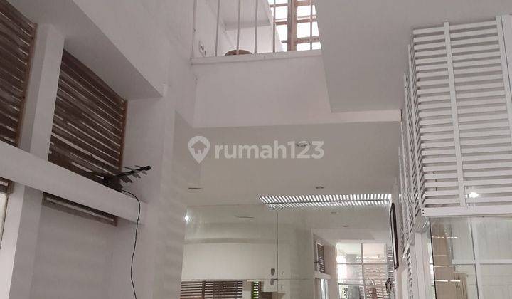 Dijual Rumah Lantai 2 Nangka Utara 1