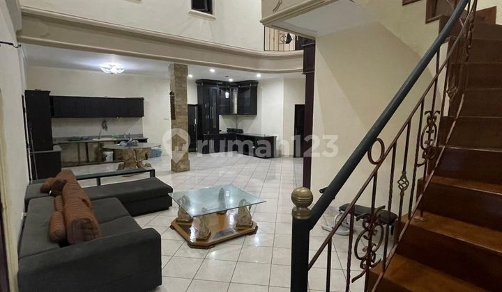 Dijual Rumah Mewah Gatsu Timur 2