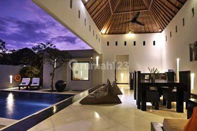 Dijual Villa Komplek Mewah Seminyak 2