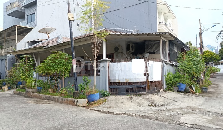 Rumah Tua Hitung Tanah Muara Karang