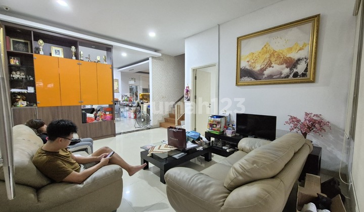 Ready-to-Occupy Green Lake Cluster America House 2