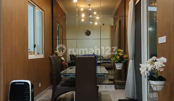 The Springs Flaminggo Gading Serpong House