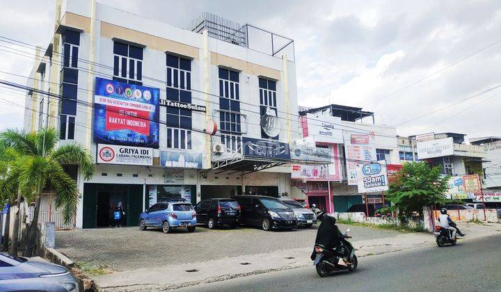 Ruko 3 Lantai Sekip Palembang Area Ramai Parkir Luas 2