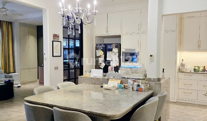 Dijual Rumah Puri Mansion Cantik Furnished siap huni Jakarta Barat 1 gate aman sudah renov Mewah Dijual Rumah Puri Mansion Cantik Furnished siap huni Jakarta Barat 1 gate aman sudah renov Mewah