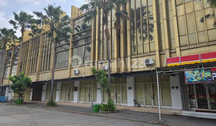 Ruko Venice Gandeng 5 Ruko di Cengkareng, Jakarta Barat