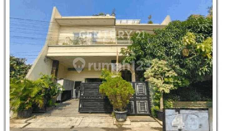 Luxury Large House in Semper, North Jakarta Luxury Large House in Semper, North Jakarta