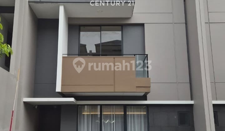 Beautiful 3-Story House in Asya JCC Cakung, Fully Furnished and Renovated