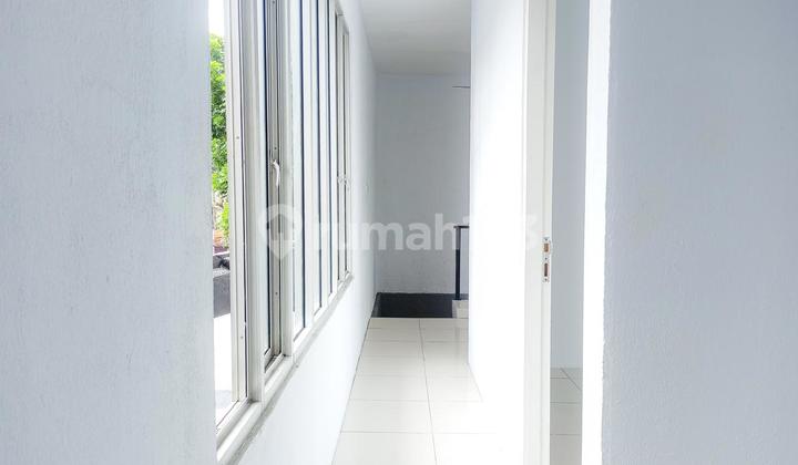 Rumah 2 Lantai Rapih di Tawangmangu, Bekasi 2