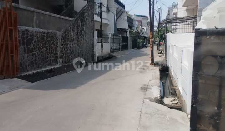 For Sale Nice House in Premium Location at Tomang Rawa Kepa, West Jakarta 2