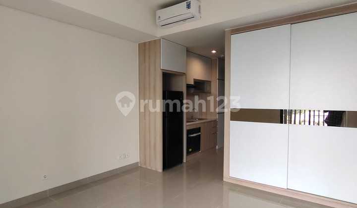Apartemen Bagus Semi Furnished di Cleon Park North Jgc, Jakarta Timur Apartemen Bagus Semi Furnished di Cleon Park North Jgc, Jakarta Timur