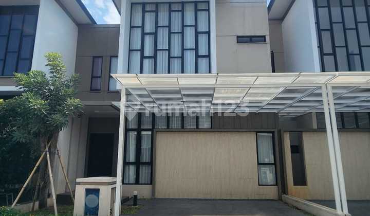 Dijual Rumah 3 Lantai Menarik di Cluster Semayang, Jakarta Timur