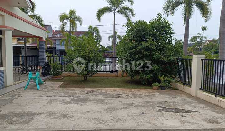 For Sale Spacious Hook House in Aralia Cluster, Harapan Indah 2 Bekasi