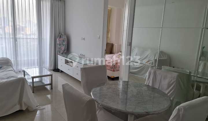 Dijual Apartemen Semi Furnished di Taman Anggrek Residence, Jakarta Barat