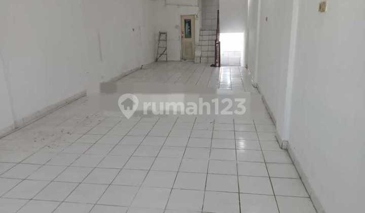 Dijual Rukp 3 Lantai Lokasi Strategis di Villa Taman Bandara, Tangerang Dijual Rukp 3 Lantai Lokasi Strategis di Villa Taman Bandara, Tangerang