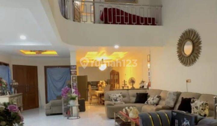 Dijual Rumah 2 Lantai Mewah Nyaman di Titian Indah, Bekasi 1