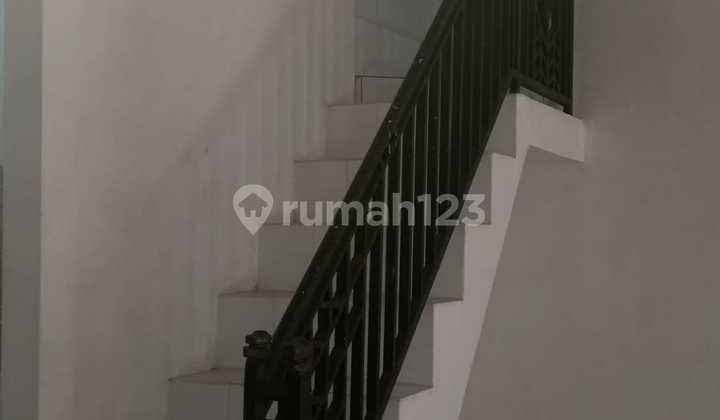 Disewakan Ruko Bagus Lokasi Strategis di Bintara, Kota Bekasi 2