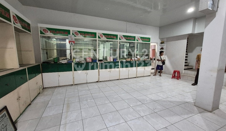 2-Story Shop House on Pasuketan Street, Cirebon 2-Story Shop House on Pasuketan Street, Cirebon