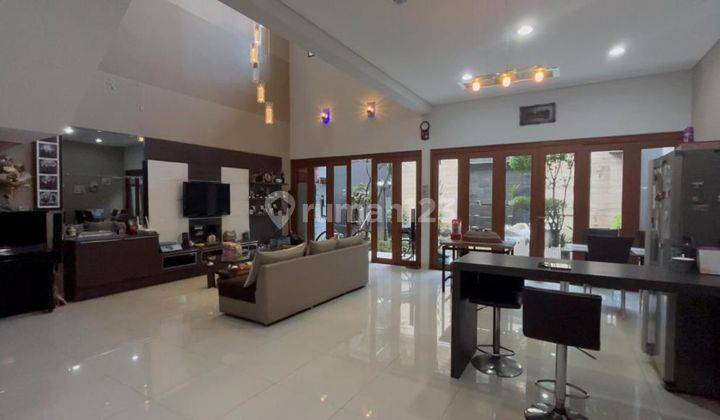 Rumah Modern 3 Lantai Semi Furnished Batumas 1