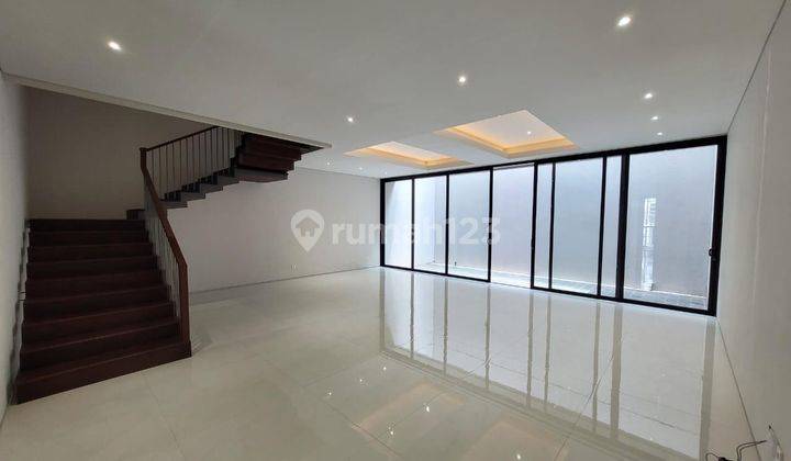 Jual Rumah 100% Baru Lux Tropis Minimalis Setrasari 1