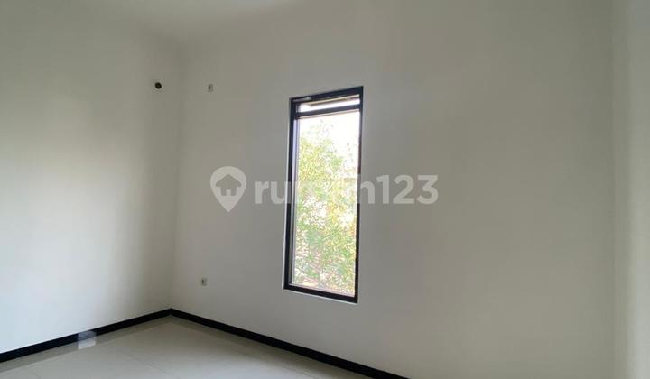 Jual Cepat Rumah Minimalis Singgasana Pradana Bandung 2