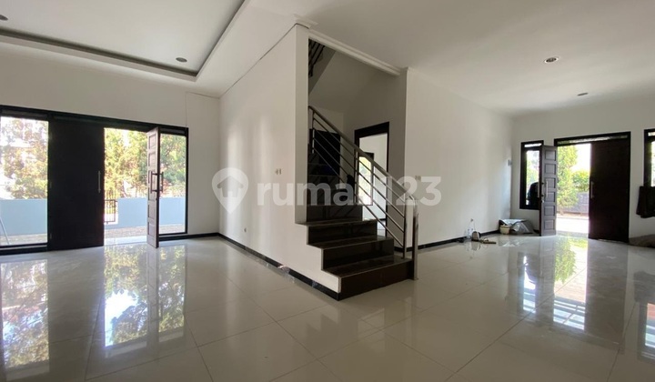 Jual Cepat Rumah Minimalis Singgasana Pradana Bandung