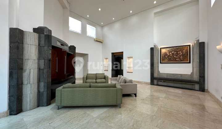 Elite Area House in Menteng, Central Jakarta 2