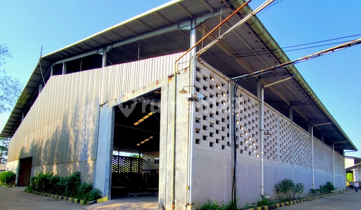 Warehouse Outside Area In Cikarang Near Jababeka Area 3665 M2