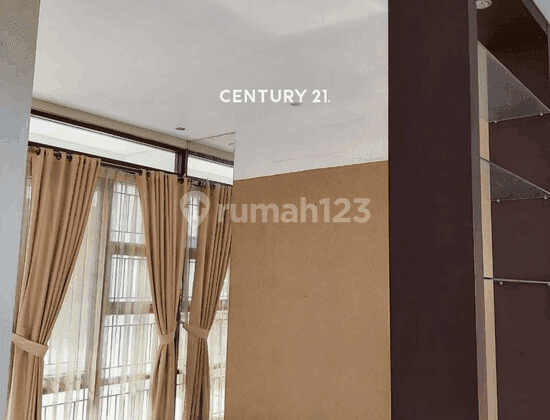 Rumah Asri Cantik Dalam Cluster Vassawood Lippo Cikarang 2