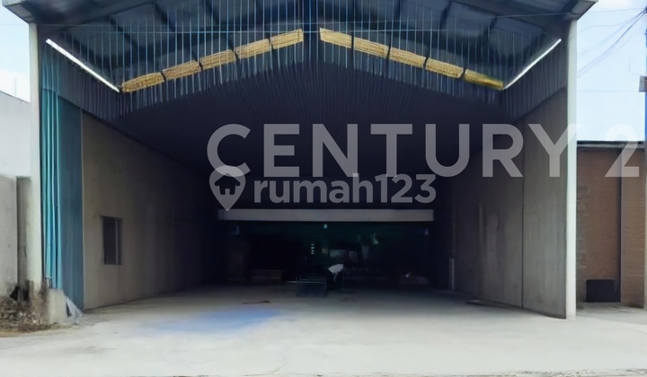 Container Access Warehouse by the Road in Cikarang Near Jababeka