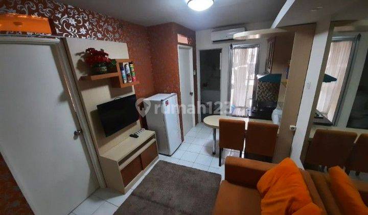 ruang keluarga apartemen kalibata city bagus