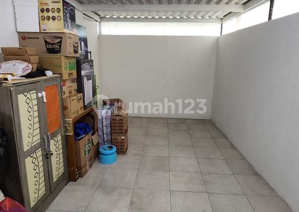Dijual Rumah Minimalis Modern 2 Lantai Bonus + Semi Furnished 2
