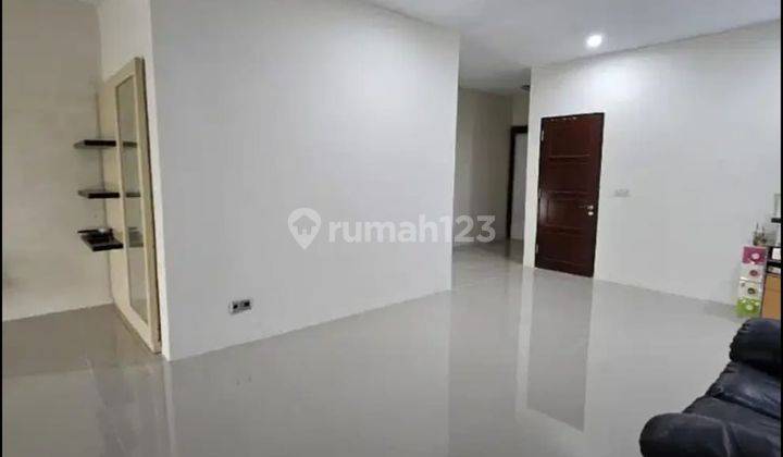 Rumah Mediterania Boulevard Pik Luas 250m2 Hrg 10,5m Hadap Utara 1