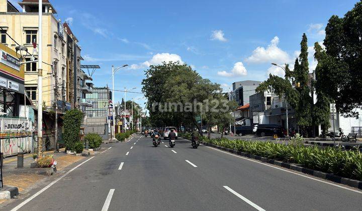 Rumah Kost Strategis Jl Lapangan Bola Kebon Jeruk 1