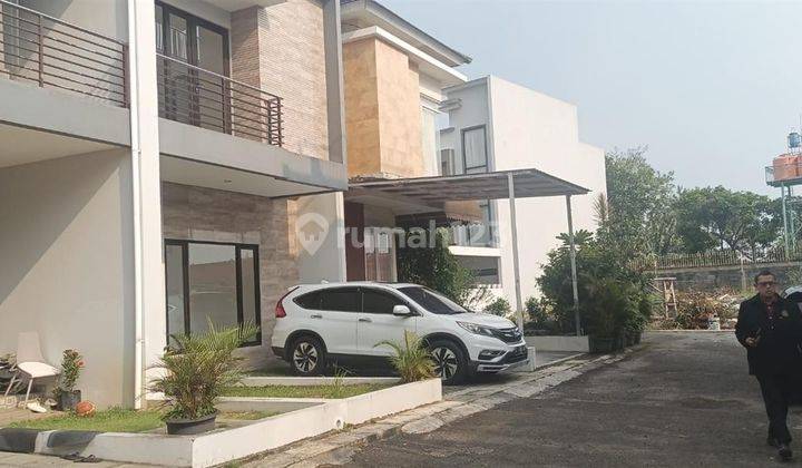 Rumah 2 Lantai Dalam Komplek Perumahan Dekat Jl.cikutra Bandung  1