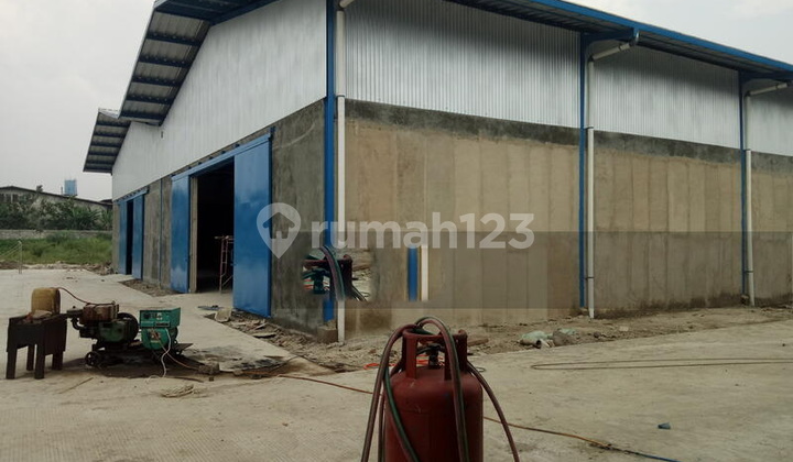 New Leuwi Gajah Warehouse, Strategic for Storage