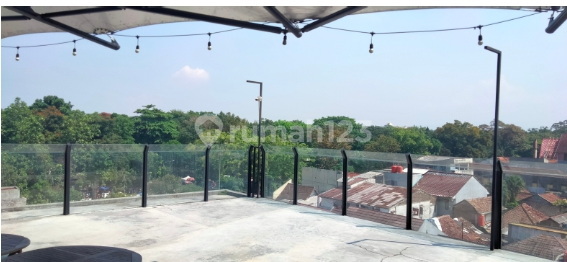 For Sale: Building in the Form of a Shophouse 2