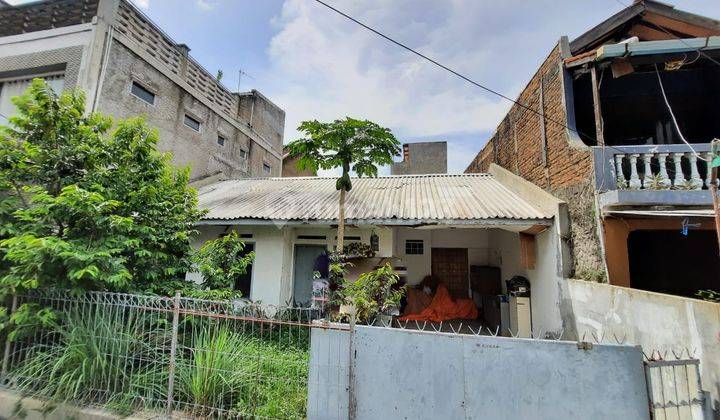 Paseban Rumah Hitung Tanah Dijual Cepat 1