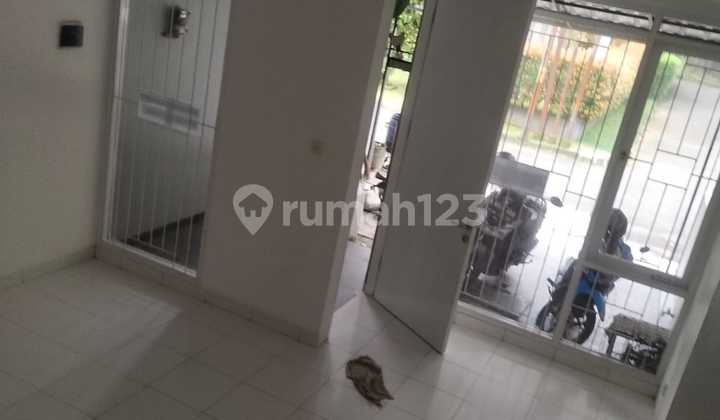 House in the Heart of Cijerah Exclusive Complex Suitable for Young Families