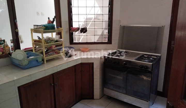 Ciumbuleuit Serene House in Front of Unpar Near Yogya Ciumbuleuit